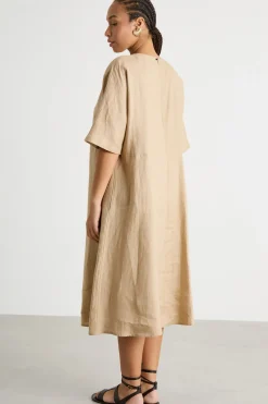 Abito ampio con lacci - Cammello