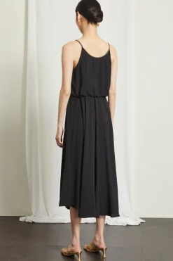 Abito con strass sullo scollo - Nero