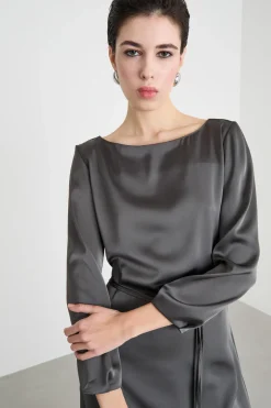 Abito in raso con cintura - Grigio