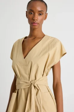 Abito smanicato corto - Beige