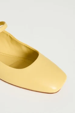 Ballerina in pelle - Giallo