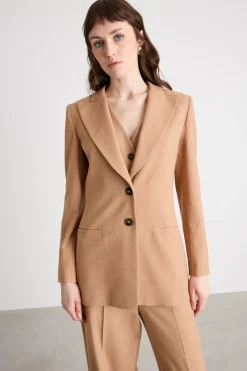 Blazer aderente con maxi rever - Cammello