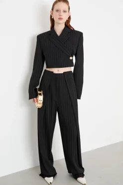 Blazer corto gessato - Nero