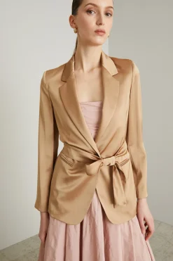 Blazer in raso con cintura - Cammello