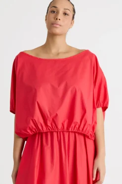 Blusa crop con ampio scollo a barchetta - Fuxia