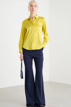Blusa in raso leggero stretch - Giallo