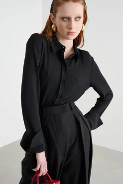 Camicia aderente in jersey crepe - Nero