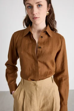 Camicia con bottoni nascosti - Marrone
