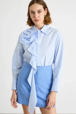 Camicia con rouche e applicazione floreale - Azzurro