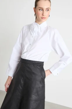 Camicia in popeline con applicazione floreale - Bianco