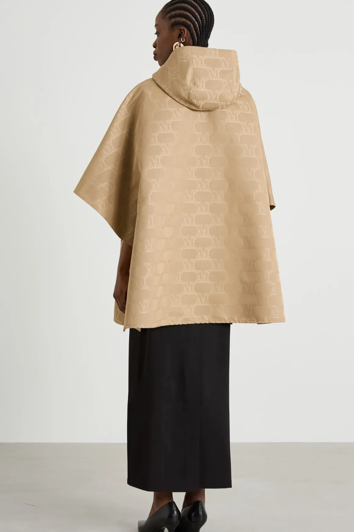 Cappa in jacquard antigoccia - Beige