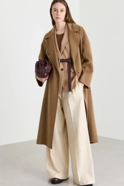 Cappotto doppiopetto con cintura - Cammello