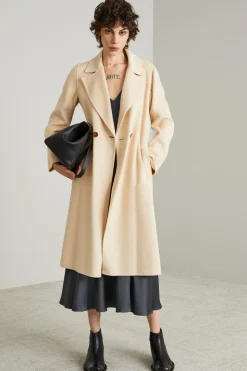 Cappotto lungo con cintura - Crema