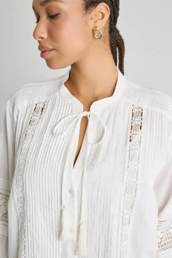 Casacca in mussola con inserti in pizzo - Bianco
