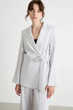 Giacca aderente in cady con nastro - Bianco
