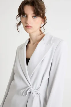 Giacca aderente in cady con nastro - Bianco