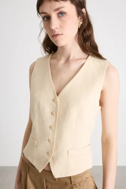 Gilet aderente con cinturino posteriore - Beige