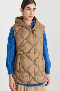 Gilet trapuntato con cappuccio - Cammello