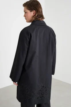 Impermeabile in twill antigoccia con ricamo - Nero