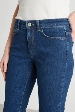 Jeans aderente con fondo flare - Blu