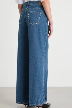 Jeans ampio con borchie - Blu