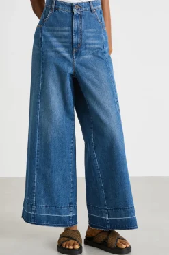 Jeans ampio con impunture - Azzurro