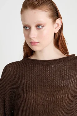 Maglia con ampia scollatura sulla schiena - Marrone
