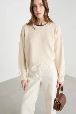 Maglia con maniche a spalla scesa - Bianco