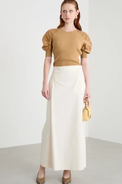 Maglia con maniche corte a palloncino - Cammello