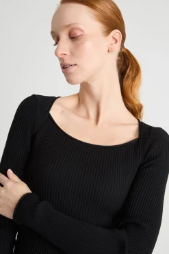Maglia con scollo squadrato - Nero