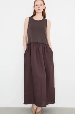Maxi dress smanicato - Marrone