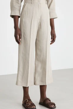 Pantalone ampio con piega stirata - Beige