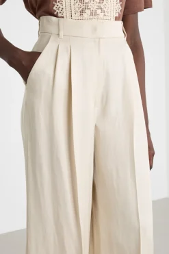 Pantalone ampio con pinces - Beige
