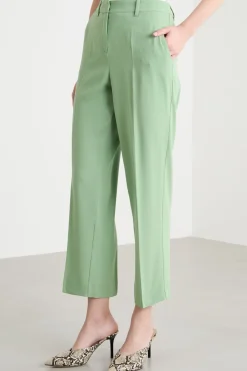 Pantalone con applicazione floreale - Verde