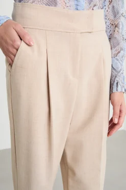 Pantalone con pinces - Beige