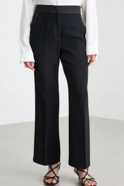 Pantalone crop in crepe tecnico - Nero