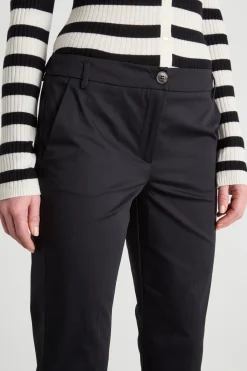 Pantalone cropped semi-aderente - Nero