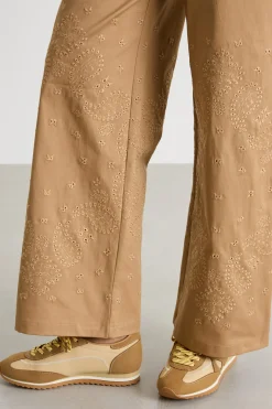 Pantalone in gabardina ricamata - Cammello