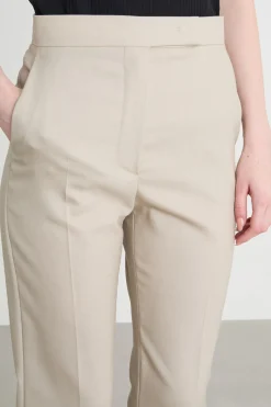 Pantalone slim con tasche - Beige