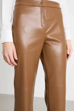 Pantalone slim in tessuto spalmato - Cammello