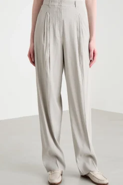 Pantaloni con pieghe frontali - Beige