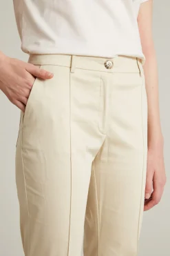 Pantaloni flare con piega cucita - Burro