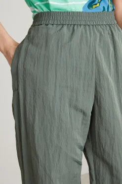 Pantaloni in tela tecnica - Verde Salvia