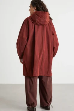 Parka in tessuto tecnico con cappuccio - Rosso