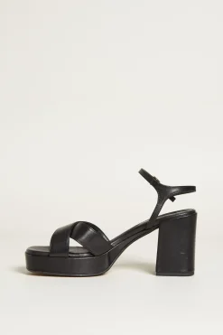 Sandali con fascia incrociata - Nero