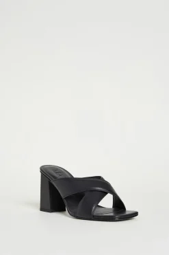 Sandali con fasce incrociate - Nero