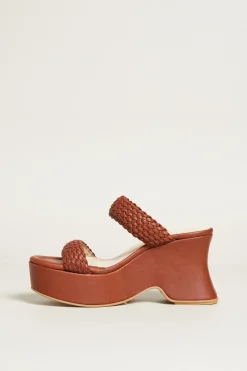 Sandali con zeppa - Marrone