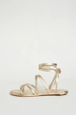 Sandalo flat in pelle laminata - Oro