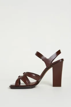 Sandalo in pelle lucida - Marrone