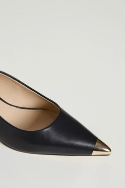 Slingback con punta in metallo - Nero